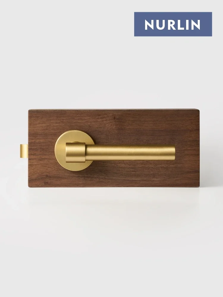 Nurlin Massives Messing, schlichtes, minimalistisches Design, Inneneinrichtung, Badezimmertür, Raumbegriff, Durchgang, Sichtschutz, Einsteckschloss mit Schlüsseln, Schnullerschloss Image