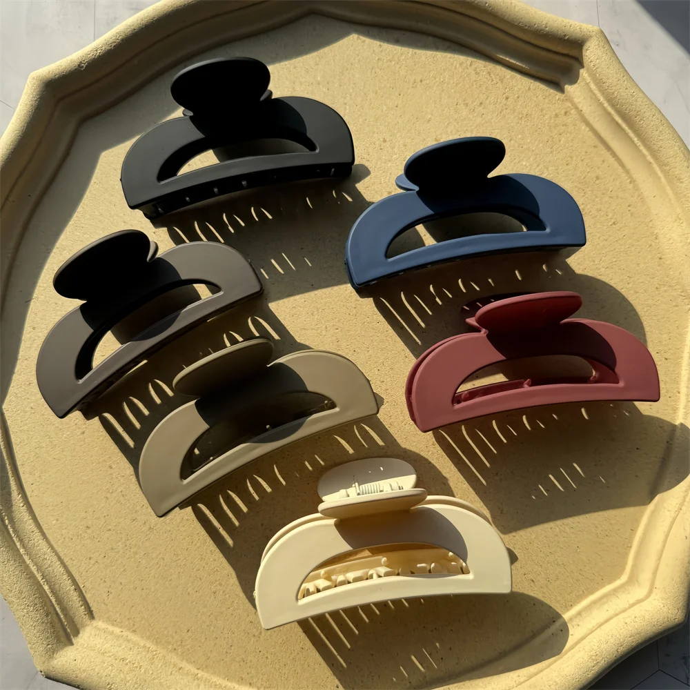 Geometrische Haar Krallen clip Frauen matte Kunststoff Haars pange mit Pferdes chwanz Clip Haarschmuck Mädchen Haarschmuck für Frauen gebunden Image