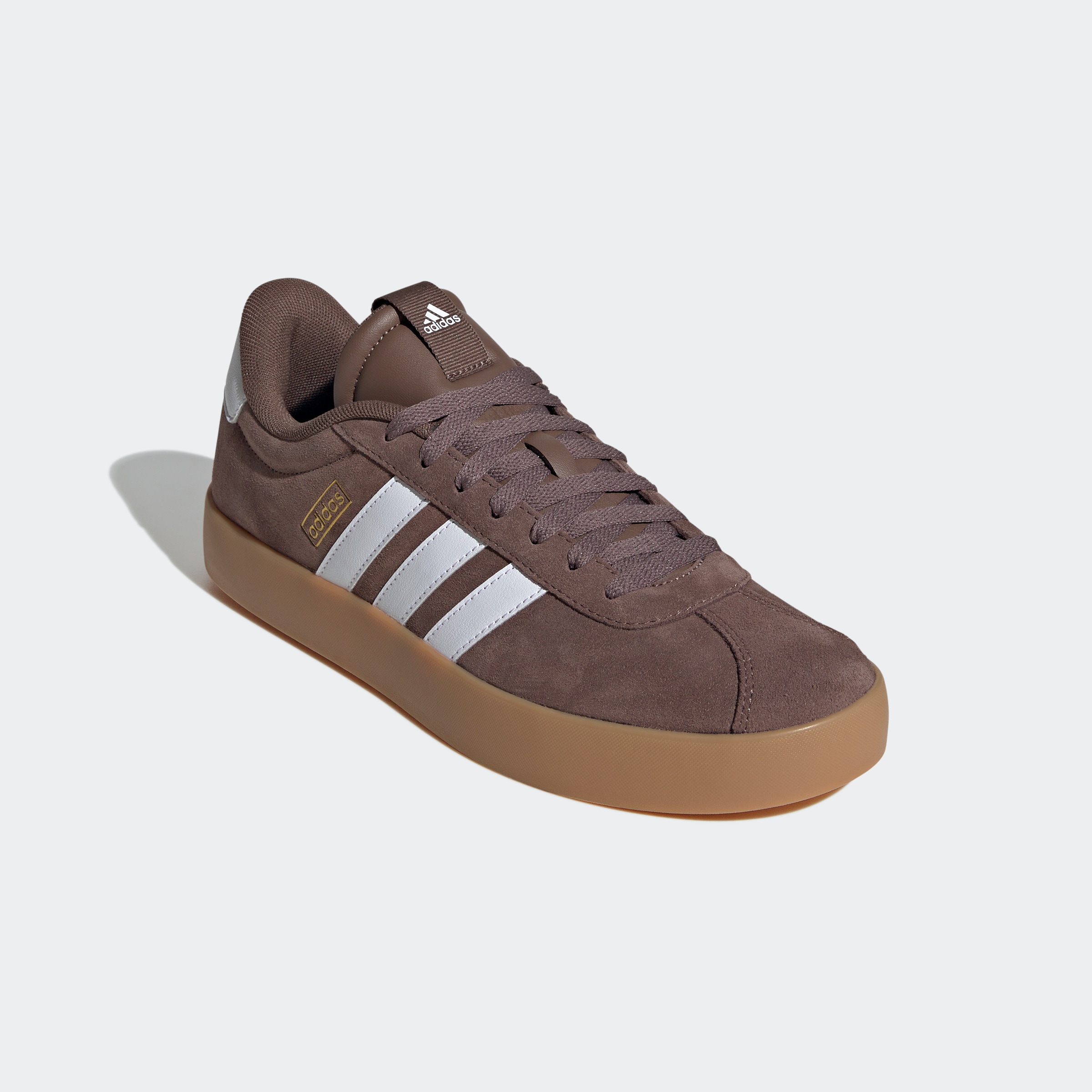 Sneaker ADIDAS SPORTSWEAR "VL COURT 3.0", Gr. 48, weiß (earth strata, cloud weiß, gold metallic), Leder, Synthetik, Schuhe, inspiriert vom Design des adidas samba, Topseller Image