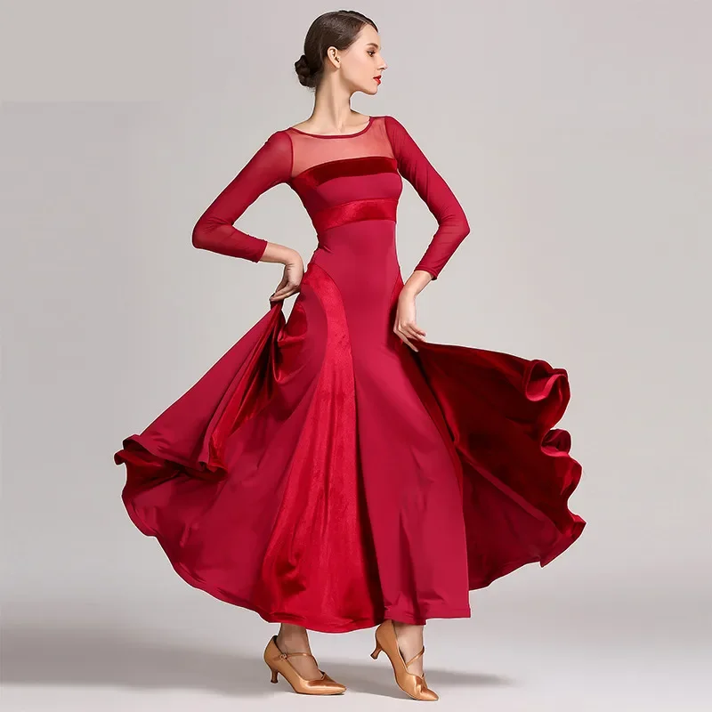 Abito da ballo standard rosso Abito da ballo con frange di valzer da donna Abiti da ballo da sala Costumi di danza moderna Abito da flamenco
