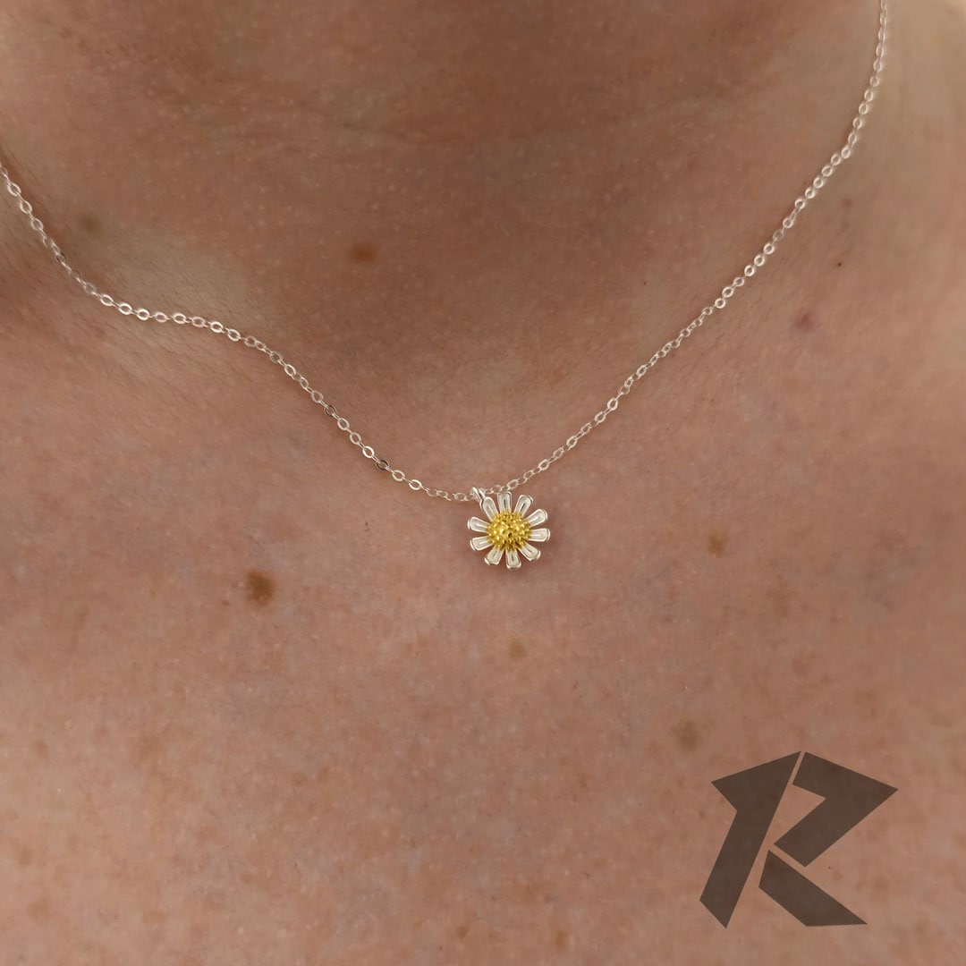 Delicata collana minimalista in argento sterling con margherita, ciondolo a margherita, collana delicata, idea delicata, gioielli fatti a mano, collan