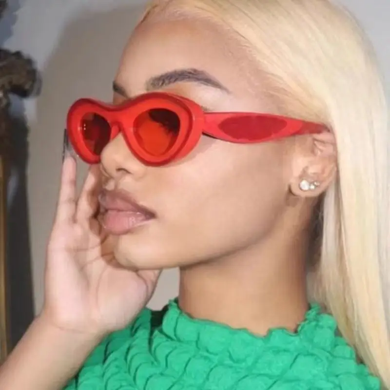 Moderne Cat-Eye-Rahmen-Sonnenbrille, trendige und personalisierte Sonnenbrille, farbblockierende Straßenfotografie-Sonnenbrille 13094 Image