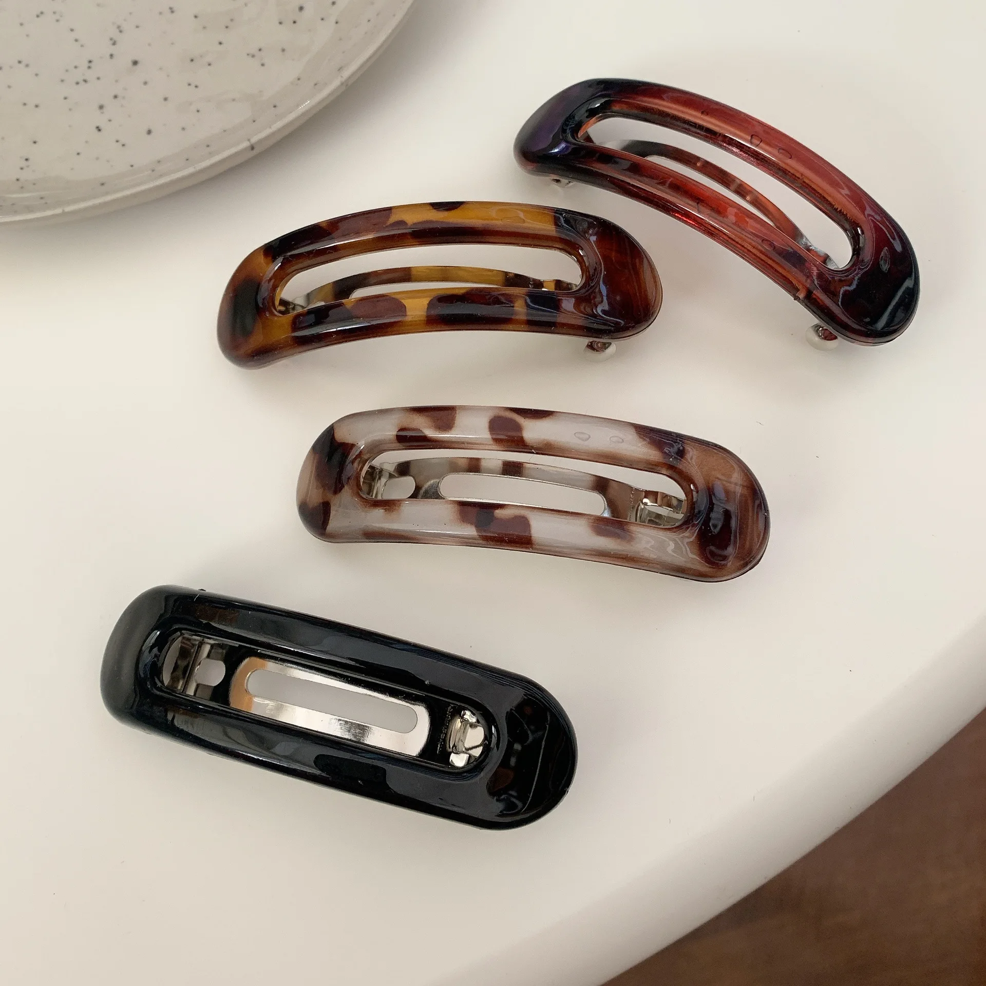 Ausgehöhlte Haarspange, Leopardenmuster, französische Clip, Kunststoff-Seitennadeln, Haarklammer, Haarnadel, Damen-Haar-Accessoires Image