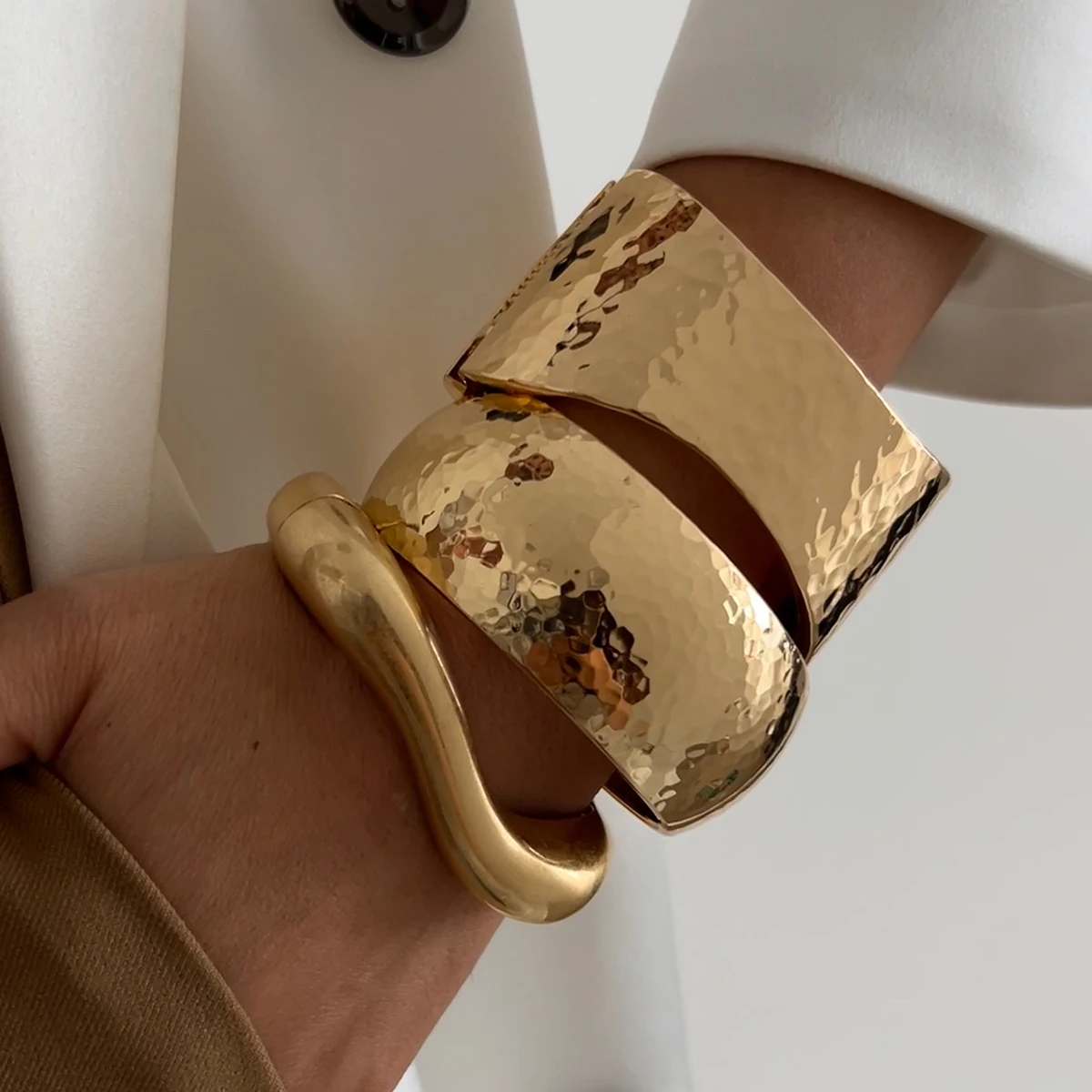 Ingemark 3 Stile Punk Hip Hop Heavy Metal Chunky Frühling Armreifen für Frauen Trendy Goth Gold Farbe Arm Armband Paar Schmuck Image