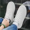 Frühling männer Outdoor Plattform Mode Skateboard Schuhe Atmungsaktive Casual Turnschuhe Schuhe Große Größe Licht Sohlen Männer Schuhe 2025
