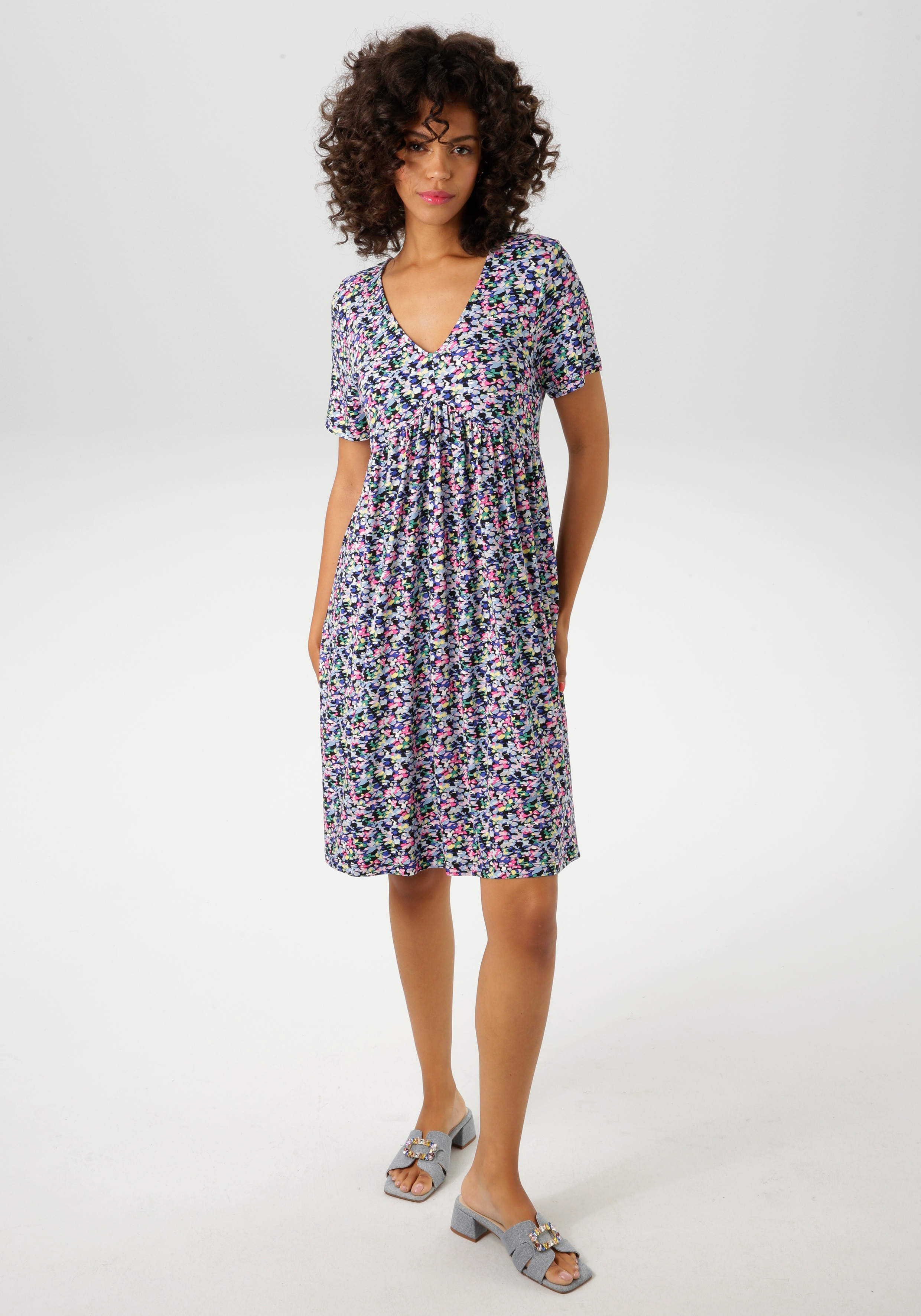 Sommerkleid ANISTON CASUAL, Damen, Gr. 44, N-Gr, bunt (schwarz, hellblau, royalblau, pink, rosa, grün, gelb, weiß, sand), Single Jersey, Obermaterial: 95% Viskose, 5% Elasthan, bedruckt, geblümt, figurumspielend kniefrei, V-Ausschnitt, Kleider...