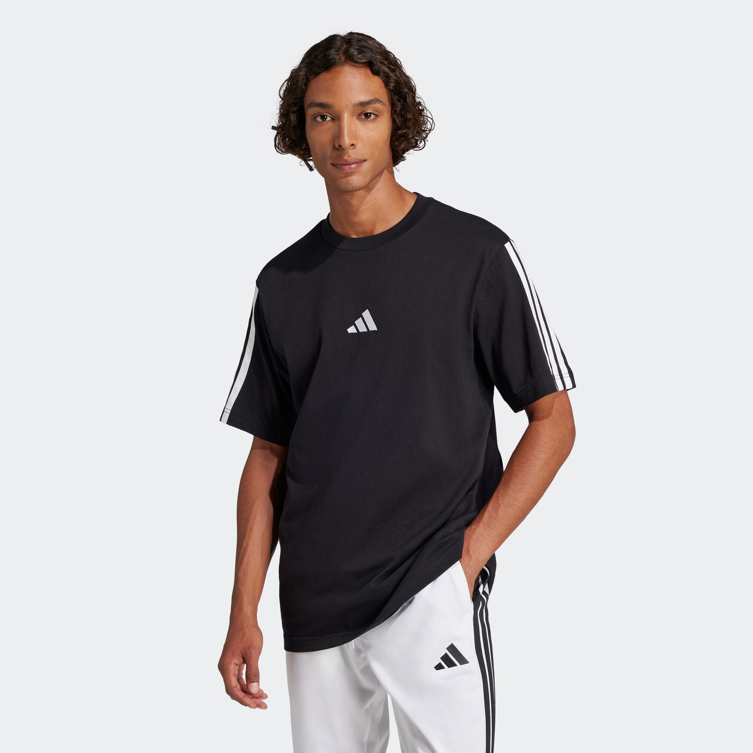 T-Shirt ADIDAS SPORTSWEAR "M 3S SJ T B", Herren, Gr. M, schwarz-weiß (schwarz, weiß), Obermaterial: 100% Baumwolle, Rundhals, Shirts T-Shirt, sportlicher Stil, mit 3-Streifen-Design, aufgesticktes Logo