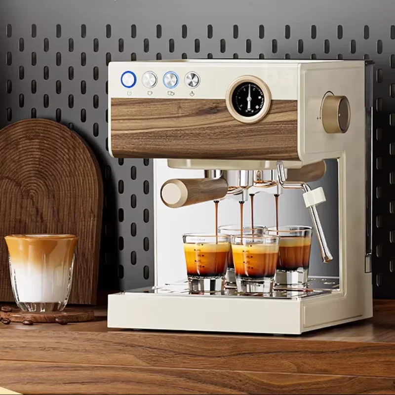 Kaffeemaschine aus Edelstahl, italienischer Haushalt, kleine halbautomatische Kaffeemaschine, Dampf, Milchblase, Konzentration, Büro, Dampf Image