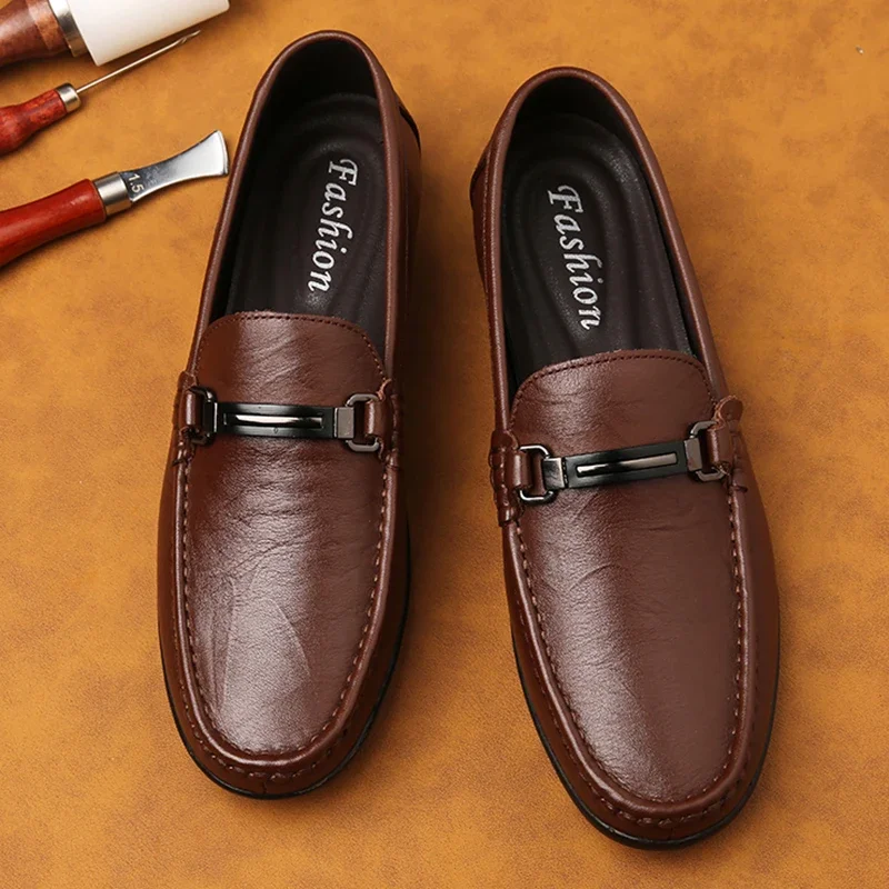 Sommer Luxus Marke Faulenzer Echtes Leder Herren Schuhe Slip auf Wohnungen Casual Schuhe Mann Mokassins Weiche Sohle Männer Hochzeit Schuhe