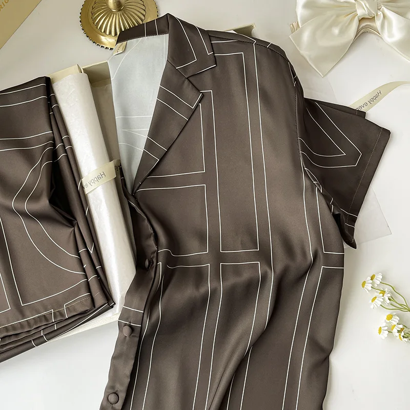 Mode druck Plaid Pyjamas Set Nachtwäsche Sommer Frauen Kurzarm Hosen anzüge Lounge tragen lose Satin Home Kleidung Unterwäsche Image