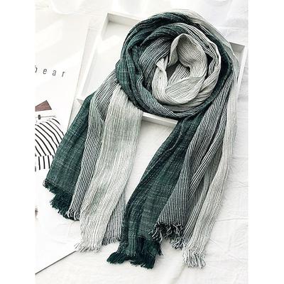 sciarpa leggera in cotone sfumato da uomo – accessorio di moda casual per outfit primaverili, autunnali e quotidiani