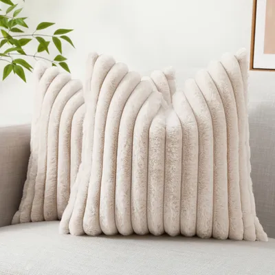 Olanly Kissenbezüge aus Kunstfell, 40,6 x 40,6 cm, 2 Stück, dekorative, weiche, gestreifte Couch-Kissenbezüge mit Samtrücken für Bett und Wohnzimmer Image