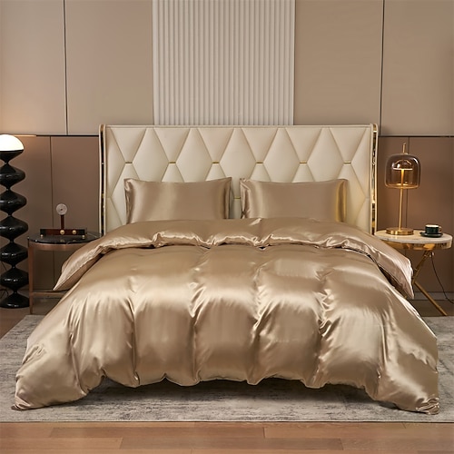 Seiden-Bettbezug-Set – luxuriöse, ultraweiche und atmungsaktive Bettwäsche für ultimativen Komfort. Hergestellt aus 100 % Maulbeerseide für ein glattes, hautfreundliches Gefühl und natürliche Temperaturregulierung. Image
