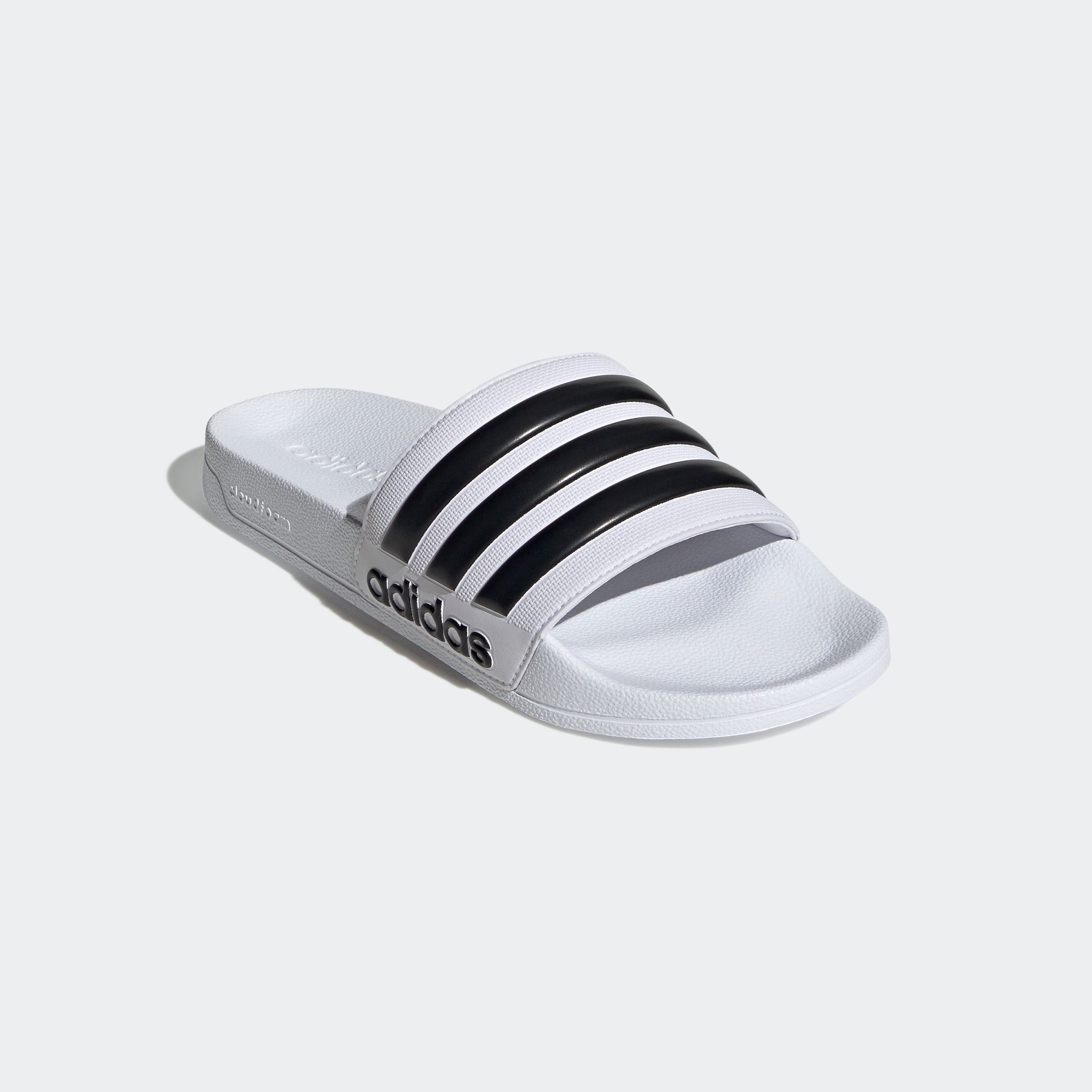 Badesandale ADIDAS SPORTSWEAR "SHOWER ADILETTE", Gr. 48,5, schwarz-weiß (cloud weiß, core schwarz, cloud weiß), Synthetik, Schuhe