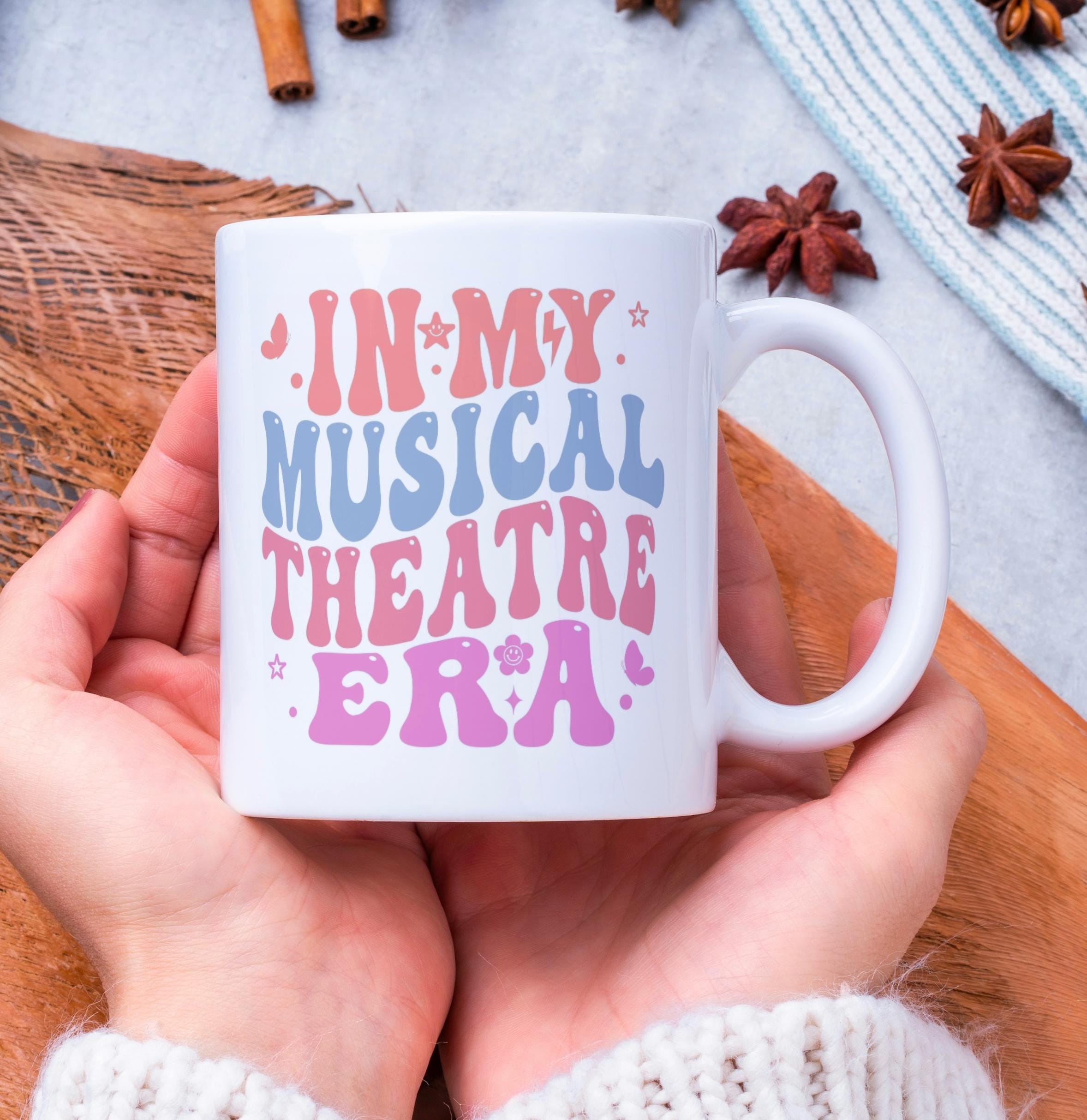 "Tazza \"Nella mia era del teatro musicale\" - regalo per gli amanti del teatro - regalo per gli amanti dei musical - regalo per gli amanti del teatro -"