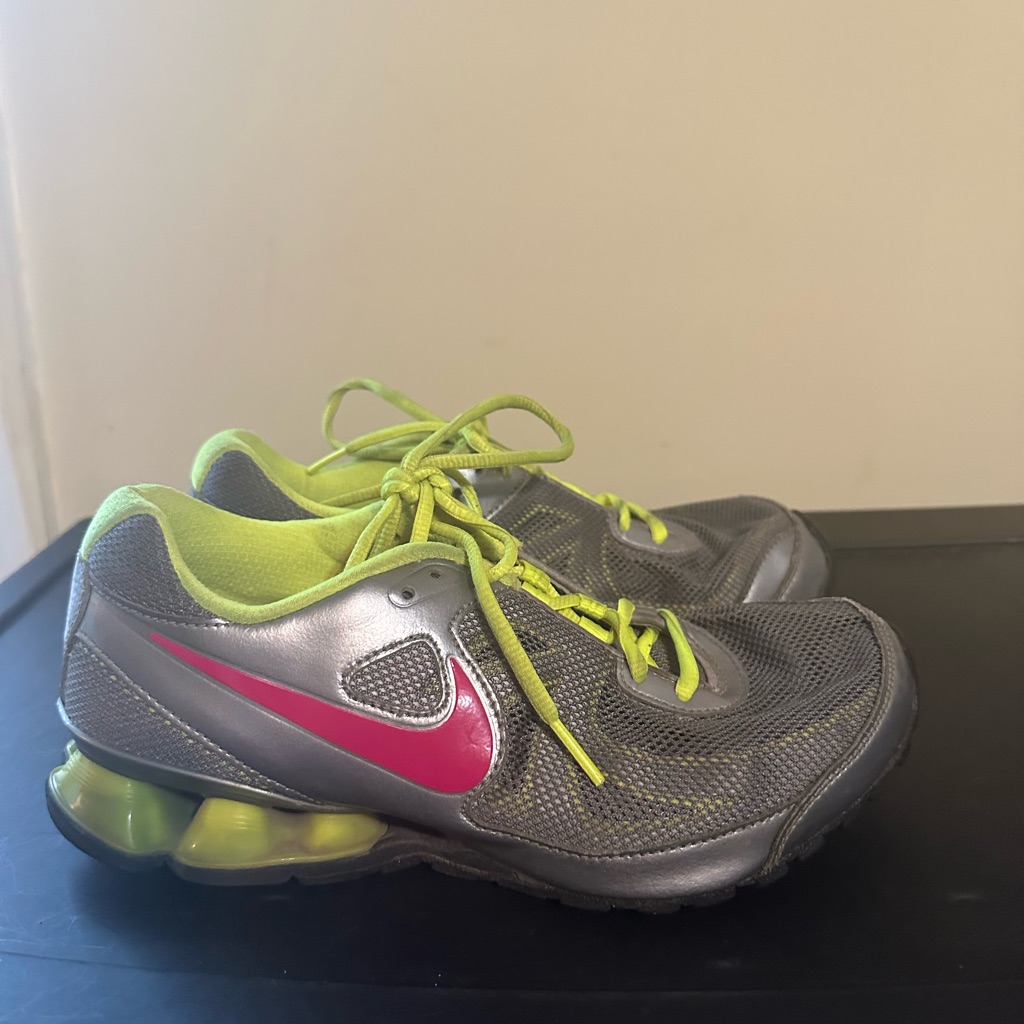 Nike Shoes | Womens 7 Nike Reax Run Grey Green 525755 001 | Color: Black/Green | Size: 7