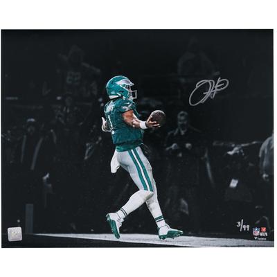 Signiertes 16" x 20" Walk-Off Overtime Touchdown-Foto von Jalen Hurts von den Philadelphia Eagles am 26. November 2023 im Spotlight-Stil – limitierte Auflage von 99 Stück Image