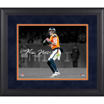V106832 BRONC Bo Nix Denver Broncos Faksimile Signatur gerahmt 11" x 14" Foto 10 Bo Nix UNS FR NFL PF31 COLLAGE 45670 COLPHO PF31FB0341 Image