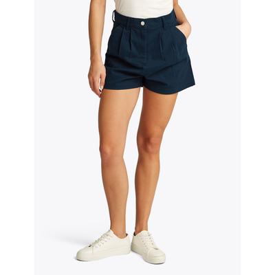 Chinoshorts TOMMY JEANS "TJW CLAIRE HR PLEATED SHORT", Damen, Gr. 26, N-Gr, blau (schwarz night navy), Twill, Obermaterial: 96% Baumwolle, 4% Elasthan, unifarben, casual, normal kurz, Hosen, mit Bundfalten, mit Logostickerei Image