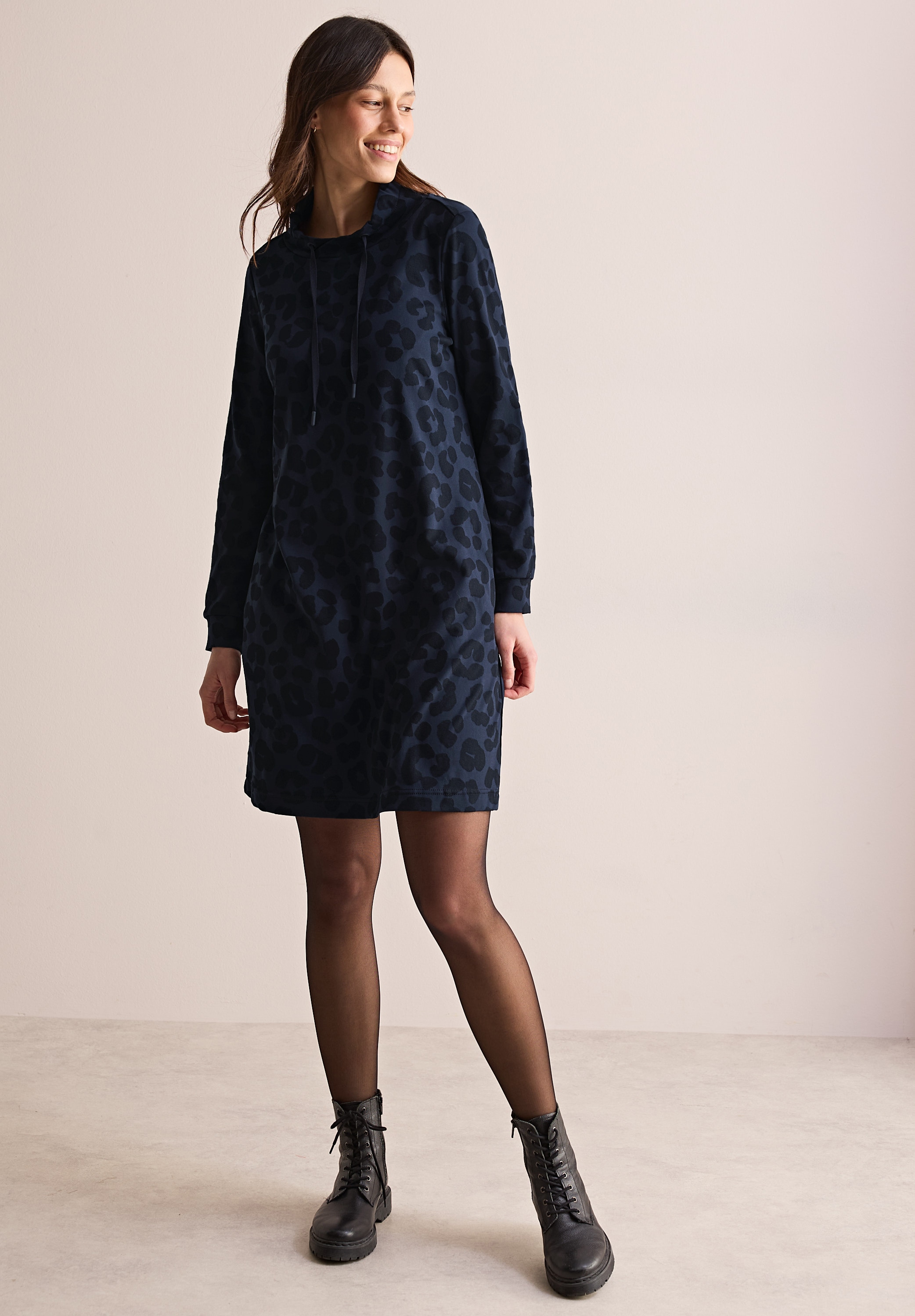 Midikleid CECIL, Damen, Gr. XL44, US-Größen, blau (universal blau), Stoff, 50% Polyester, 50% Viskose, animal-print, normal kniefrei, hoch geschlossener Ausschnitt, Bündchen, Kleider Midikleid, mit Leo-Muster