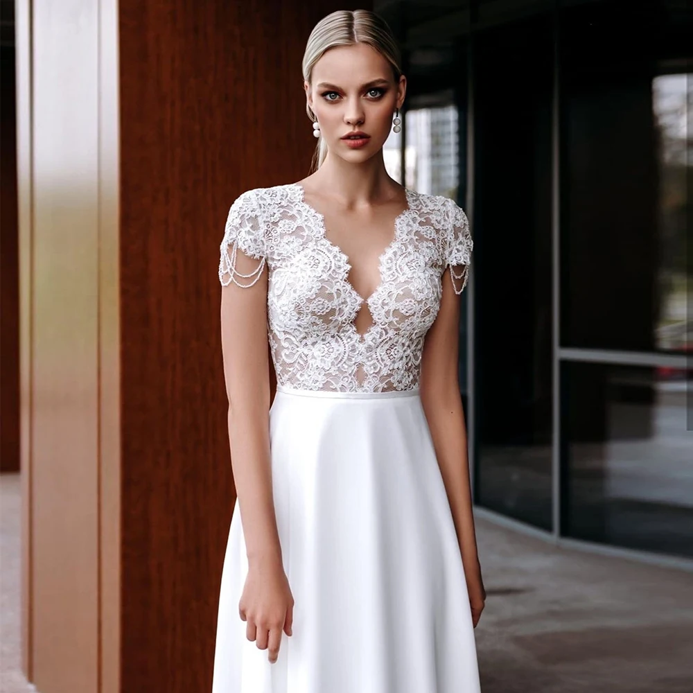 Abito da sposa bohémien semplice in chiffon bianco lungo fino al pavimento per la sposa, maniche corte, bottoni con perline, abito da sposa civile su misura