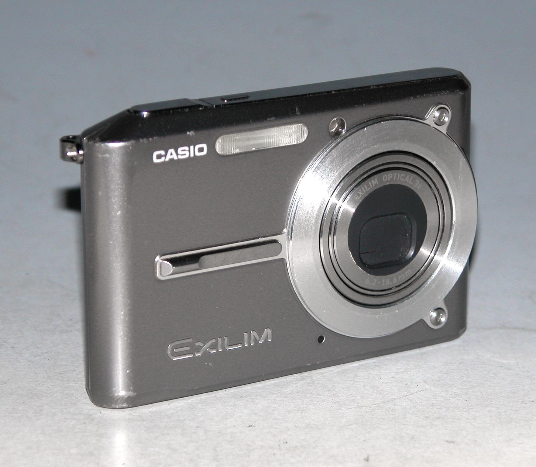 Generalüberholt - Casio EXILIM EX-S600 6.0MP Digitalkamera - Grau #4779