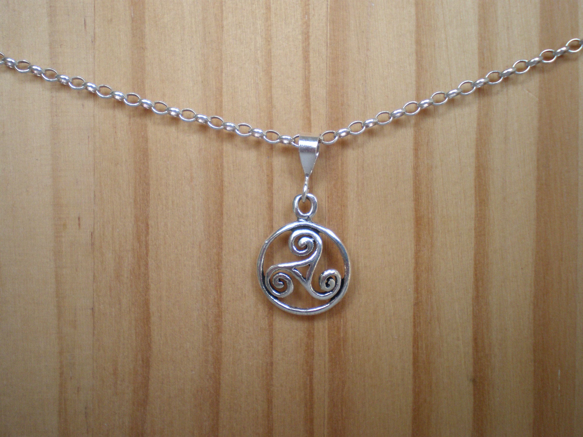 Ciondolo celtico in argento, ciondolo in argento sterling, ciondolo Triskele in argento sterling, ciondolo celtico in argento sterling 925
