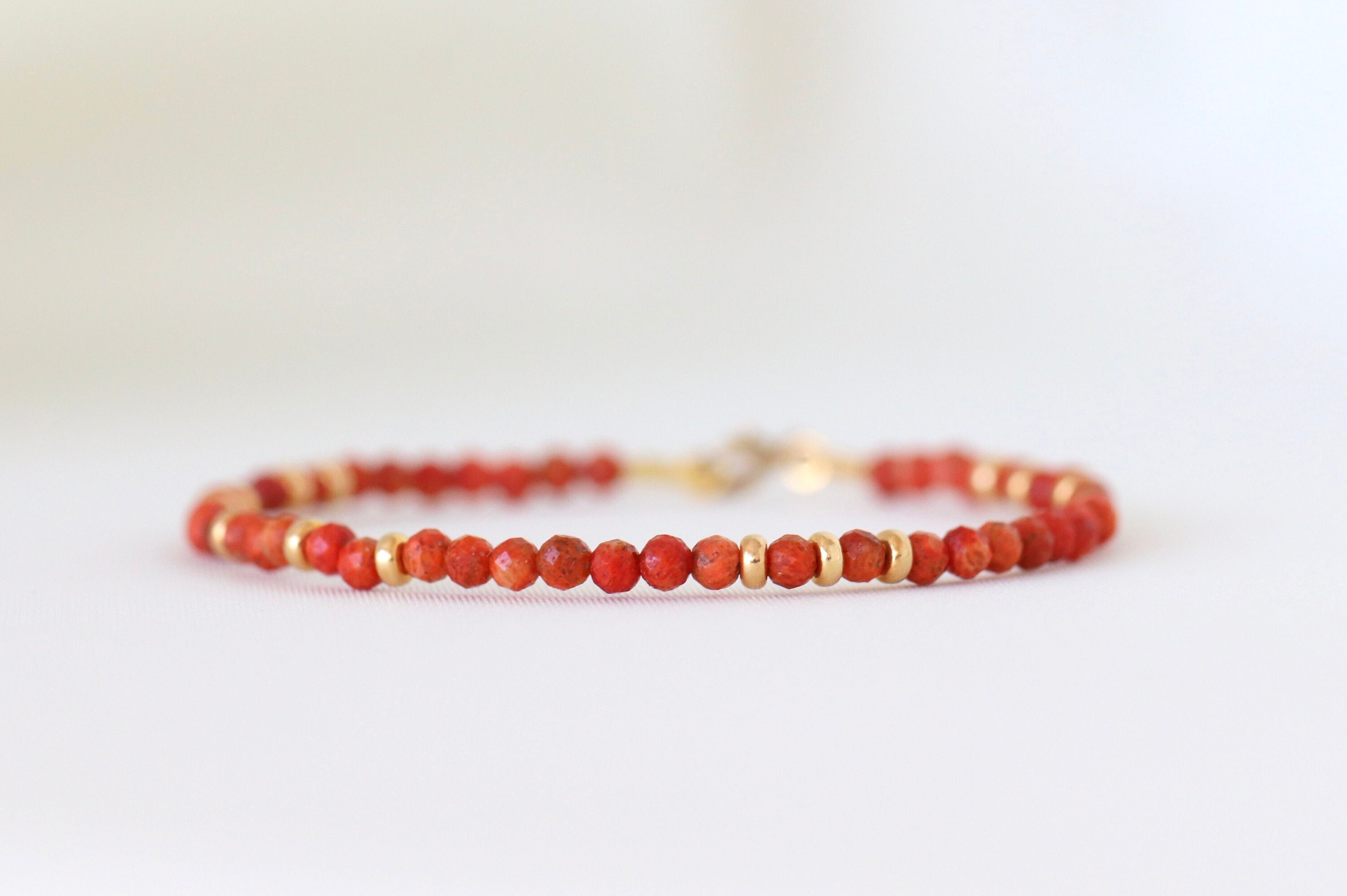 Bracciale in corallo autentico da 3 mm con perline in vermeil d'oro 24 carati, gioielli in corallo italiano, bracciale con pietre preziose, bracciale