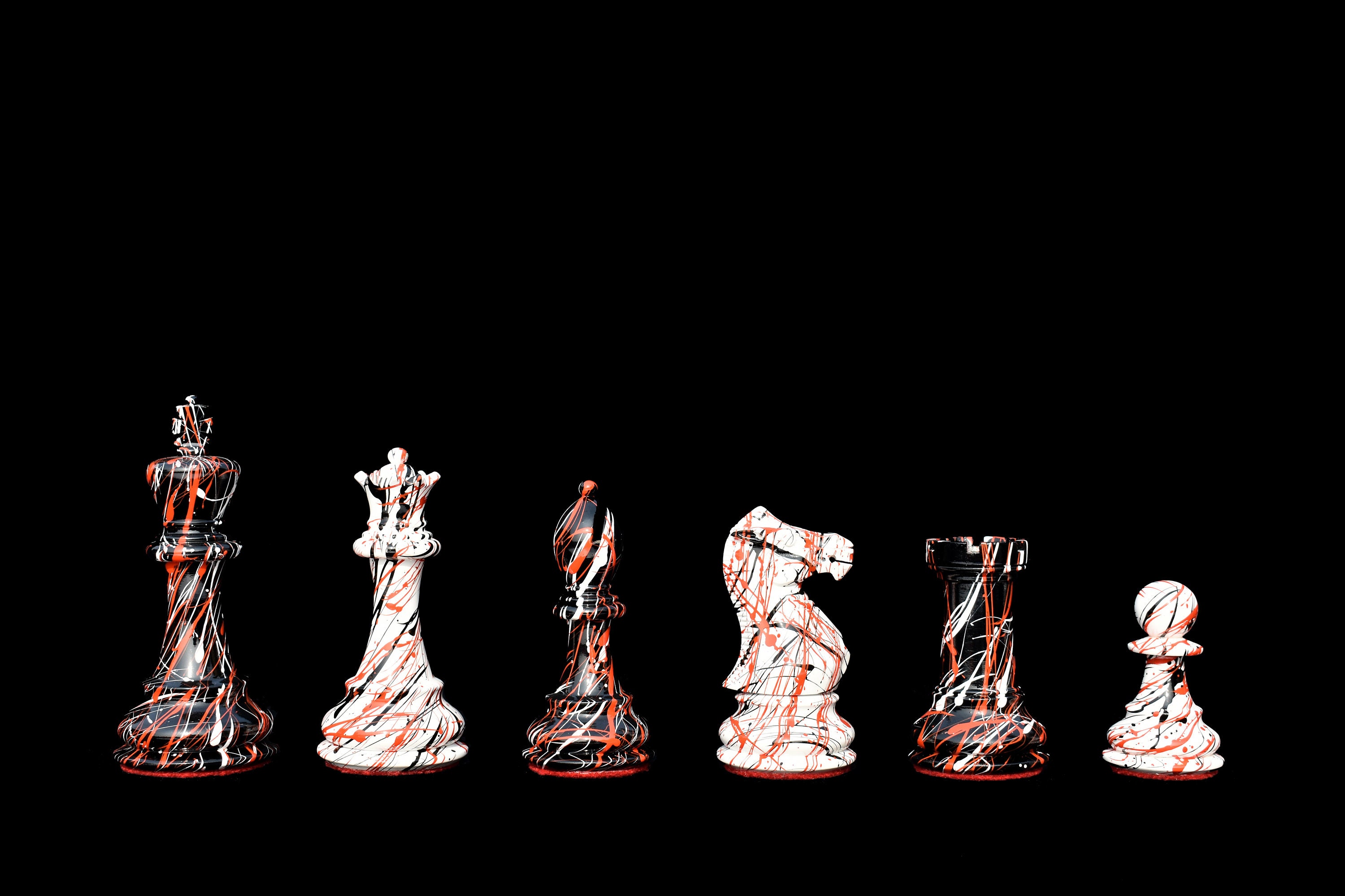 "I pezzi di scacchi di lusso della zebra Series 4 \"King Boxwood Lacquered White & Black pezzi di scacchi in legno di lusso staunton - The Chess Empire"