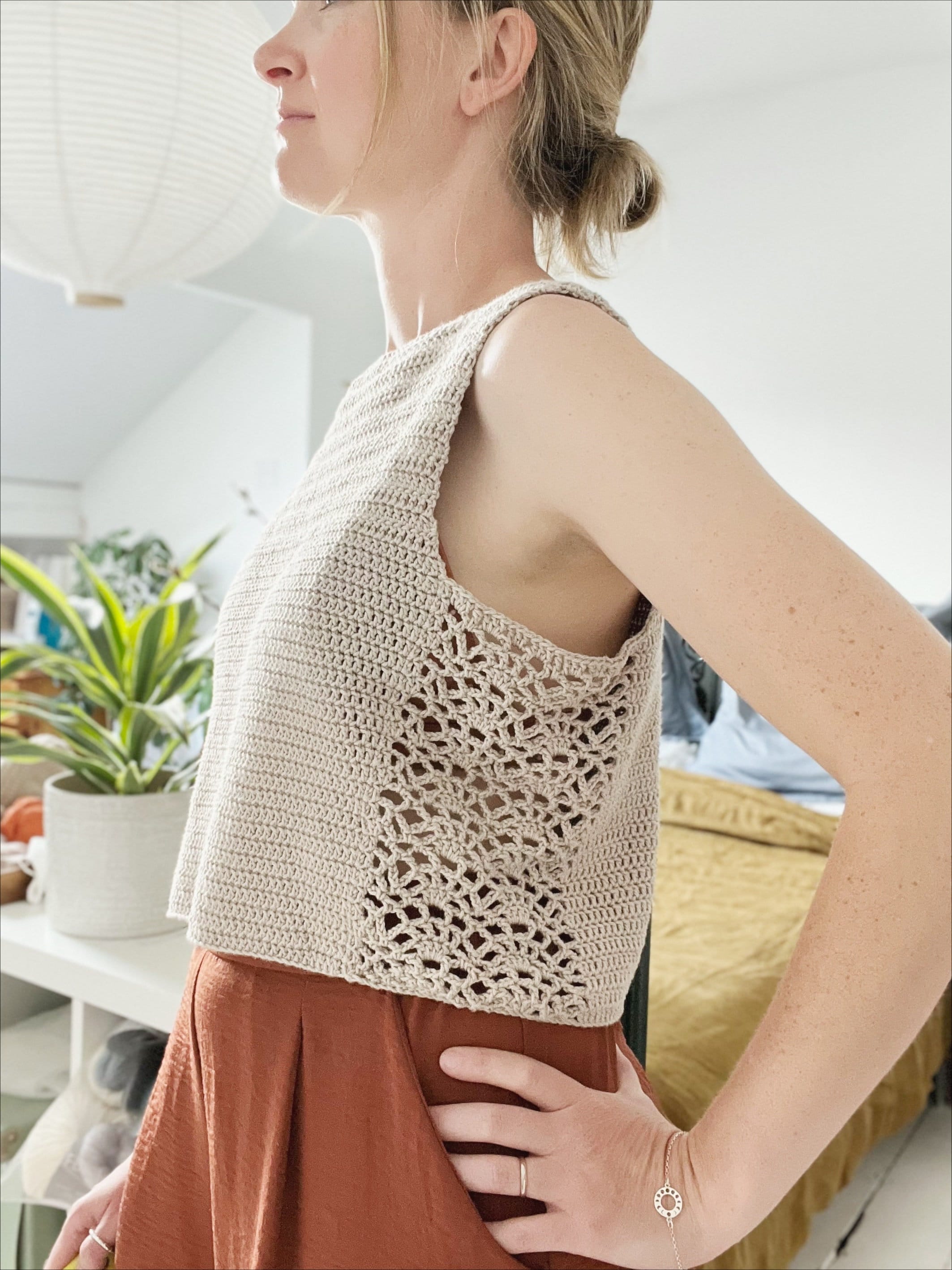 Modello canotta all'uncinetto PDF Top all'uncinetto Canotta senza maniche Modello all'uncinetto Abbigliamento moderno all'uncinetto per la primavera M
