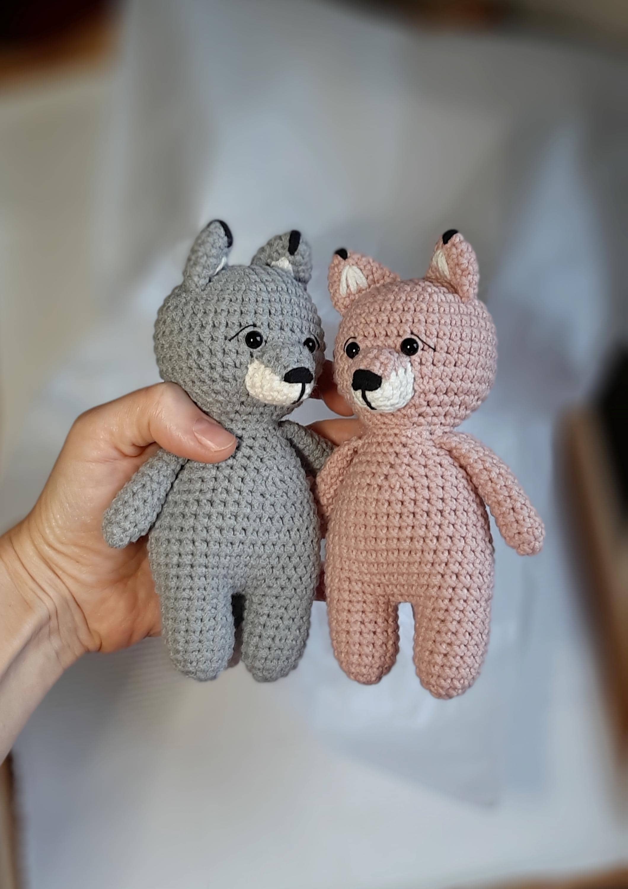 Giocattolo a forma di lupo per neonato, giocattolo a forma di lupo rosa per neonata, animale di peluche a forma di lupo, piccolo sonaglio a forma di l