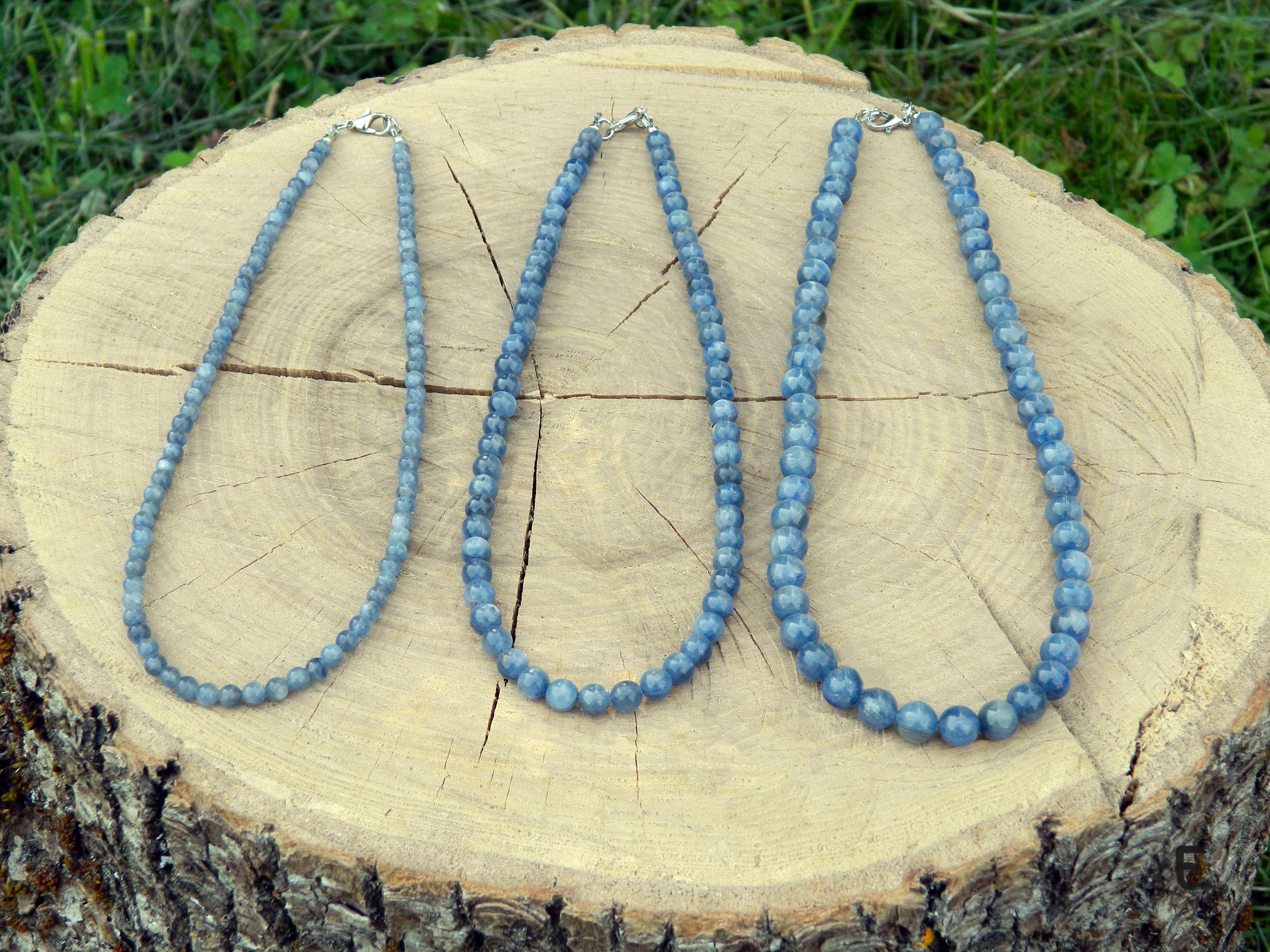 Collana di cianite, girocollo di cianite, cavigliera di cianite, bracciale di cianite con chiusura, pietra portafortuna del Toro, collana blu