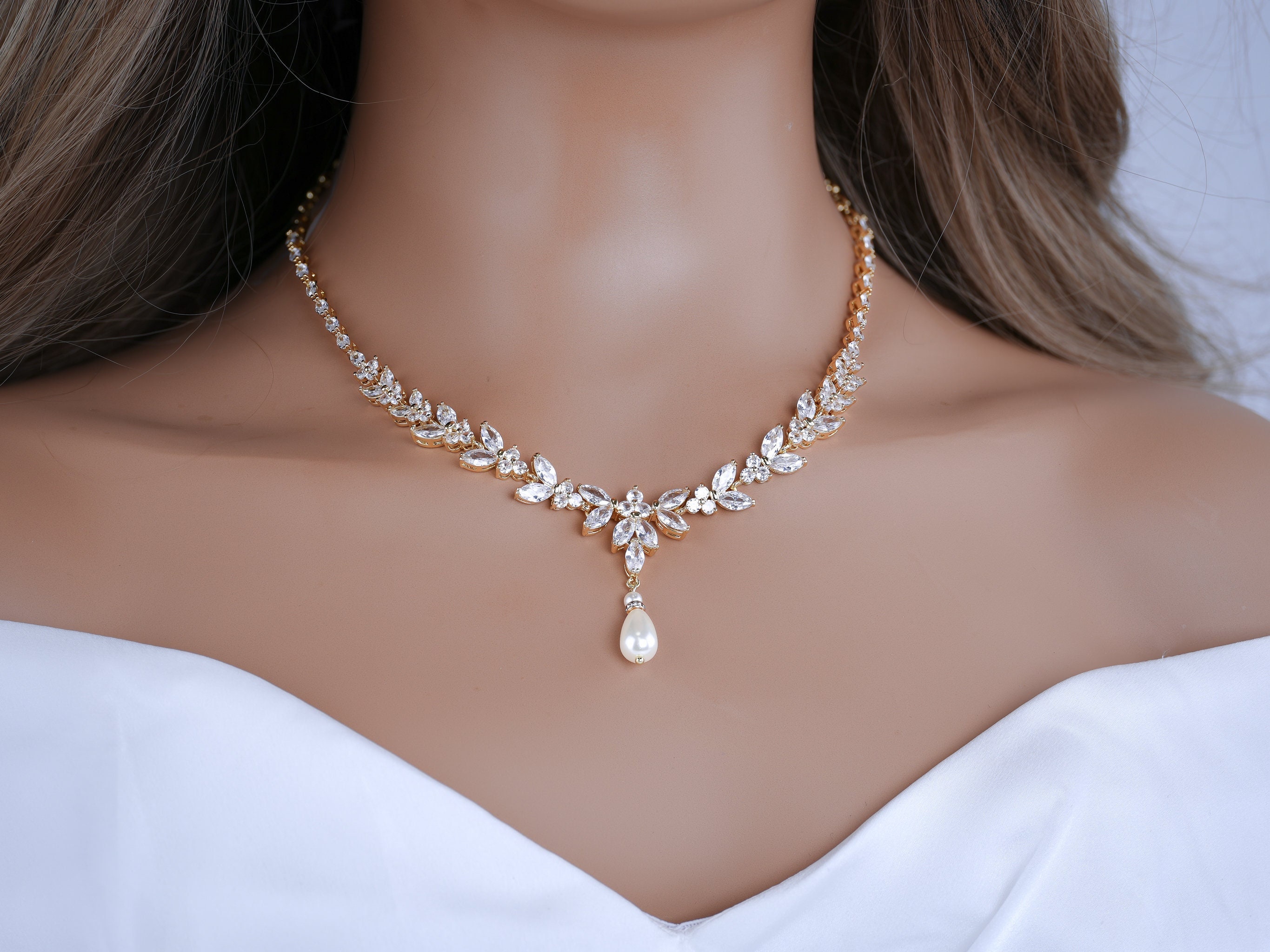 Set di collana da sposa Gioielli da sposa di perle Collana di perle d'oro Set di collana da sposa di perle Orecchini pendenti Collana di perle di cris