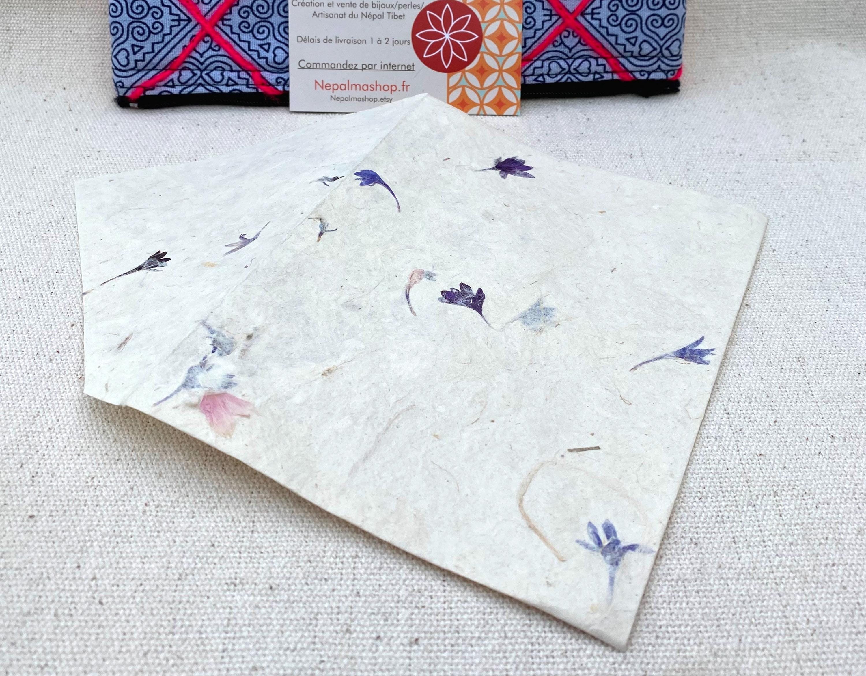 Confezione da 10 buste di carta fatte a mano con petali di fiordaliso e calendula (16 cm x 12 cm)