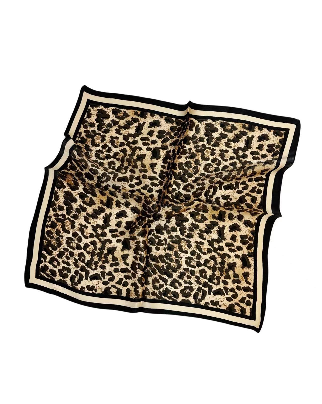 Sciarpa in seta di gelso 100% / Stampa leopardata / Sciarpa da collo da donna / Bandana di seta / Foulard per capelli / Foulard con stampa animalier /