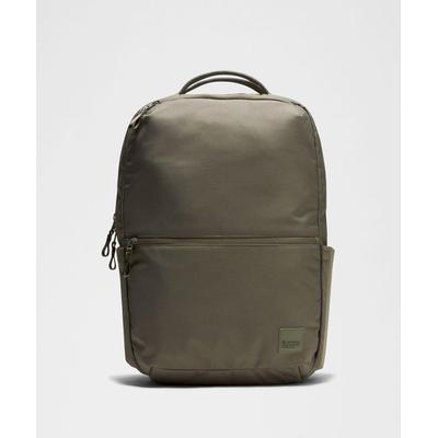 – Double-Zip Backpack 22L –