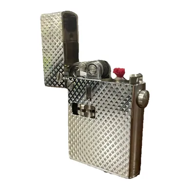 Rare Mechanical Brass Oil Kerosene Fuel Lighter with Ejection Safety Lock Polished Finish Flint Storage Smoking Accessories Luxu