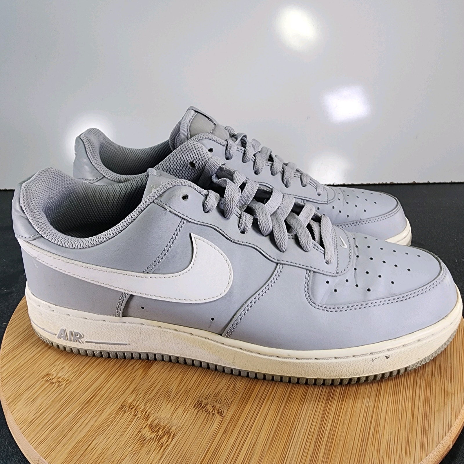 Nike Shoes | Men's Nike Air Force 1 Sz 10.5 010899 Light Grey Leather Casual Shoes Sneakers | Color: Gray/White | Size: 10.5