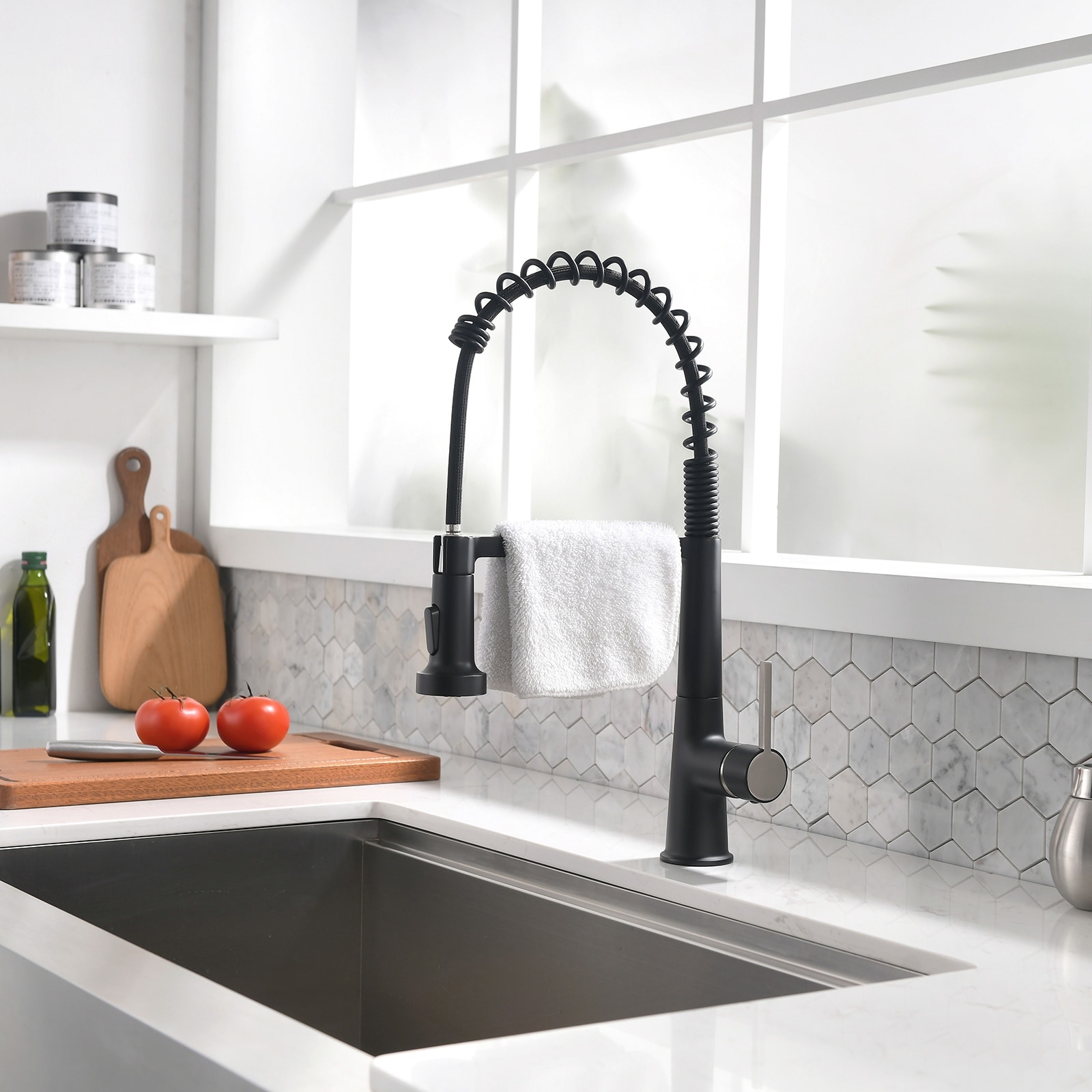 Modern Commercial Spring Pull Out Kitchen Sink Faucet,Faucet for Kitchen Sink, Black Kitchen Faucet with Pull Down Sprayer