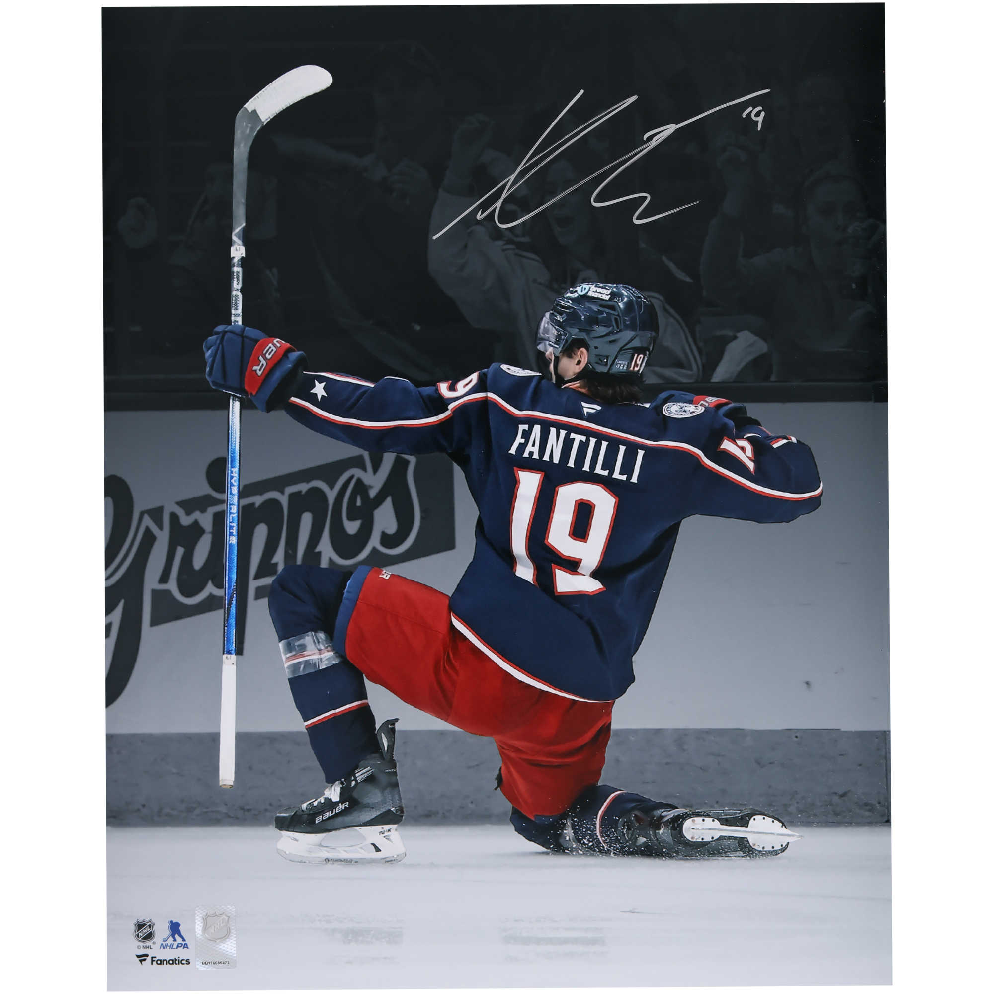 Autogrammfoto von Adam Fantilli, Columbus Blue Jackets, 16 x 20 Zoll, Navy-Trikot, Celebration Spotlight Image