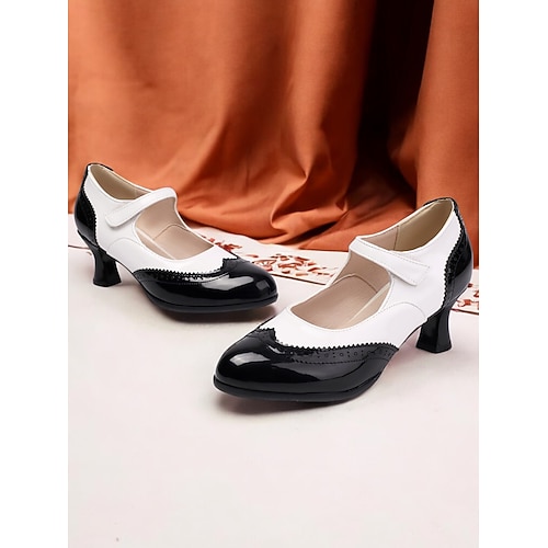 Damen Vintage Gatsby rote und weiße Mary Jane Heels - Klassische 1920er inspirierte Brogue-Schuhe für Retro-Mode Tanz und besondere Anlässe Image