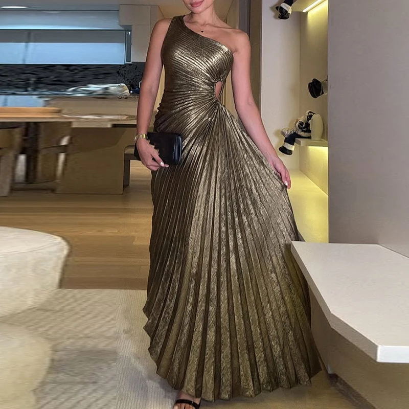 Abito lungo sexy con pieghe cave simmetriche Abito da festa a vita alta con collo inclinato alla moda da donna Abito da festa solido con temperamento elegante