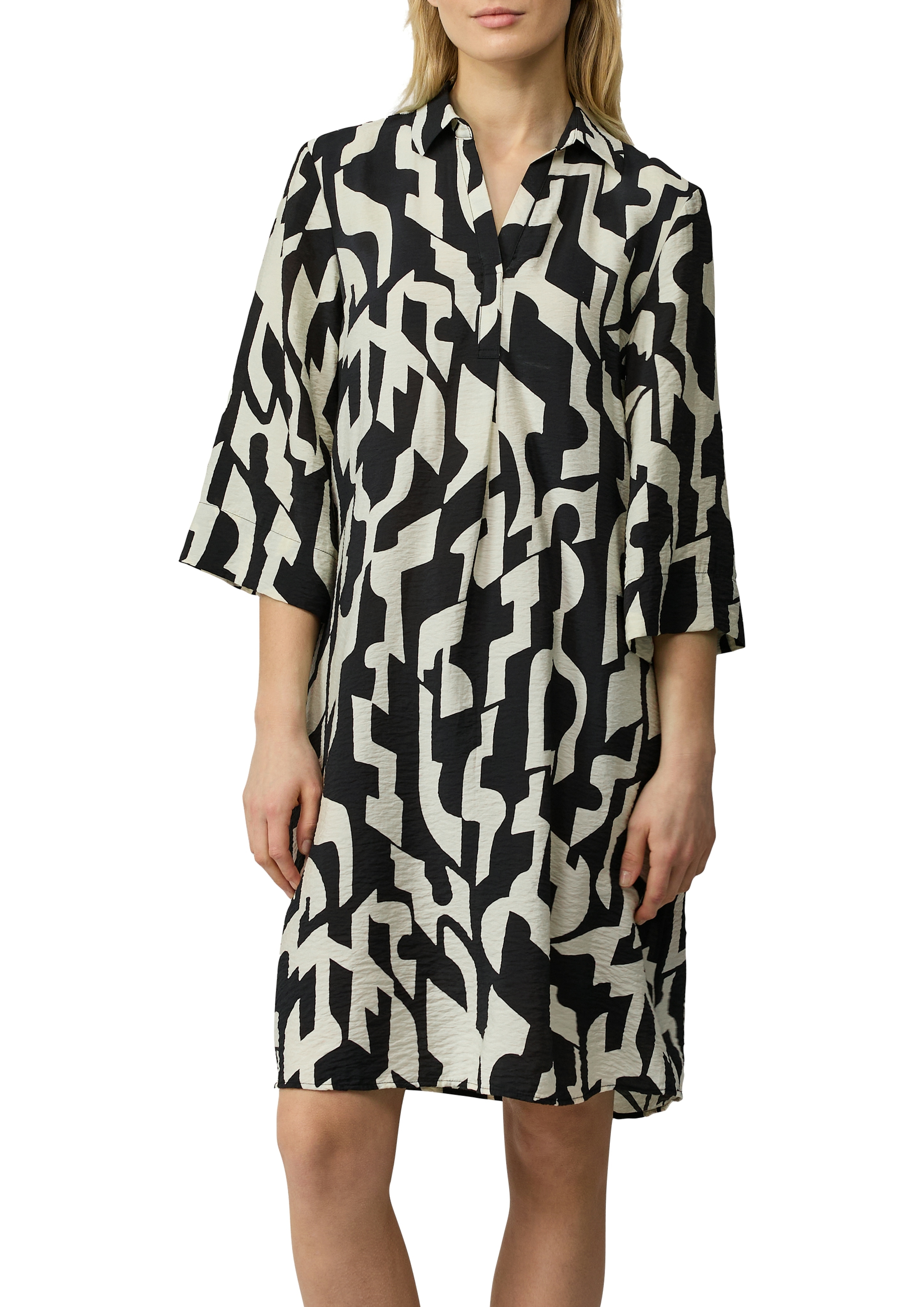 Blusenkleid S.OLIVER, Damen, Gr. 42, N-Gr, schwarz (schwarz aop), Web, Obermaterial: 84% Viskose, 16% Polyamid, bedruckt, regular fit kniefrei, V-Ausschnitt, Kleider, mit All-Over Print Image