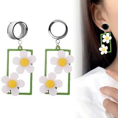 2 PC New Daisy Flower Pendant Ear Plugs Tunnels Earrings Gauge Stainless Steel Piercing Body