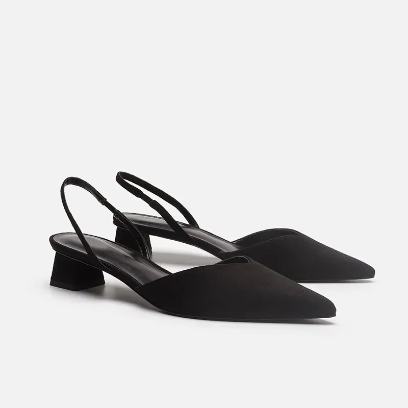 Estate 2025 Nuove donne Nero Baotou Sandali moda Donna Tacchi Décolleté di seta Sandali a punta sexy Scarpe con tacco basso femminile