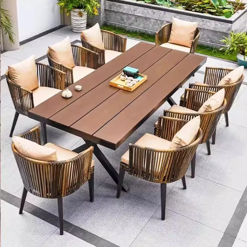 Tisch und Stuhl für den Außenbereich, Innenhof, Villa, Garten, PE-Stuhl aus gewebtem Rattan, Freizeit, Terrasse, Korrosionsschutz, Tischkombination aus Kunststoff und Holz Image