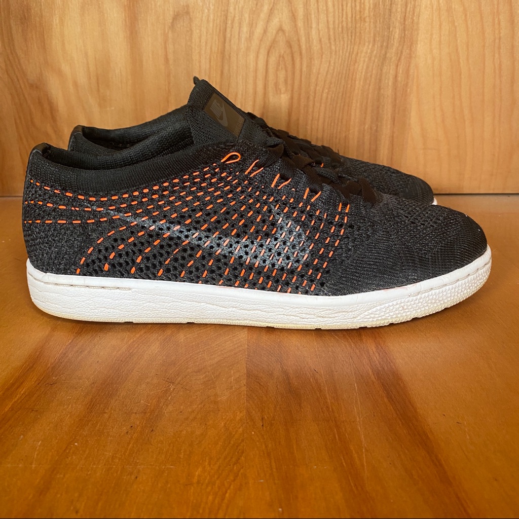 Nike Shoes | Women’s 7.5 Nike Tennis Classic Ultra Flyknit Black/Orange Cckc1222 | Color: Black/Orange | Size: 7.5