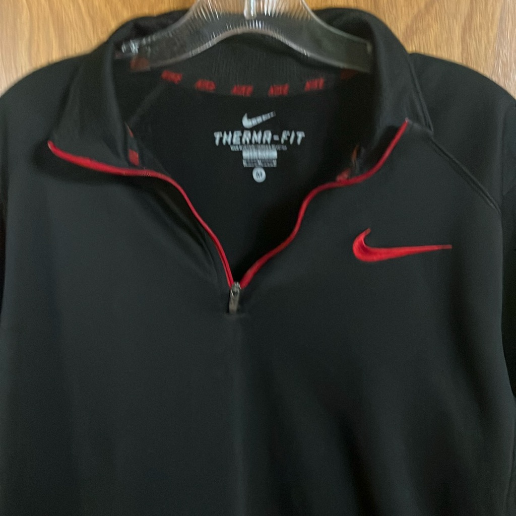 Nike Shirts & Tops | Therma Fits Nike Black With Red Zipper, And Nike Symbol Medium | Color: Black | Size: Mb