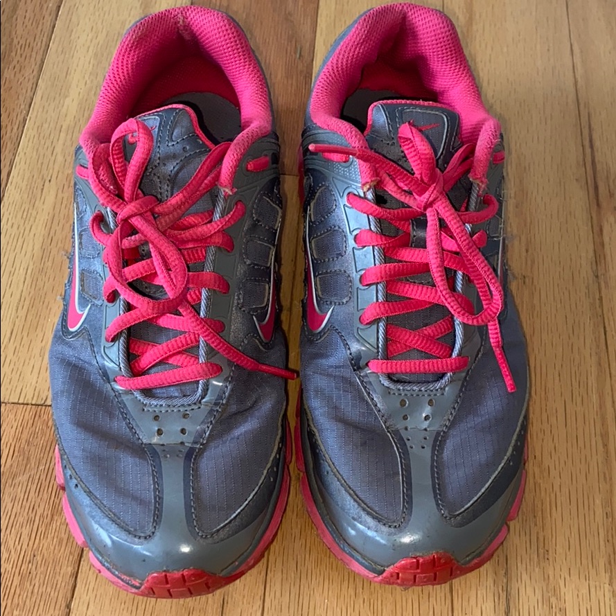 Nike Shoes | Worn Women’s Nike Tennis Shoes In Size 8 | Color: Pink | Size: 8