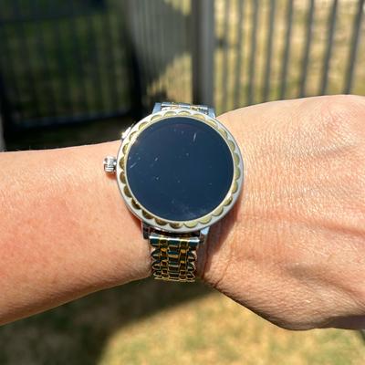 Kate Spade Wearables | The Kate Spade Scallop Smartwatch Dw7k1 May Or May Not Work | Color: Gold/Silver | Size: Os